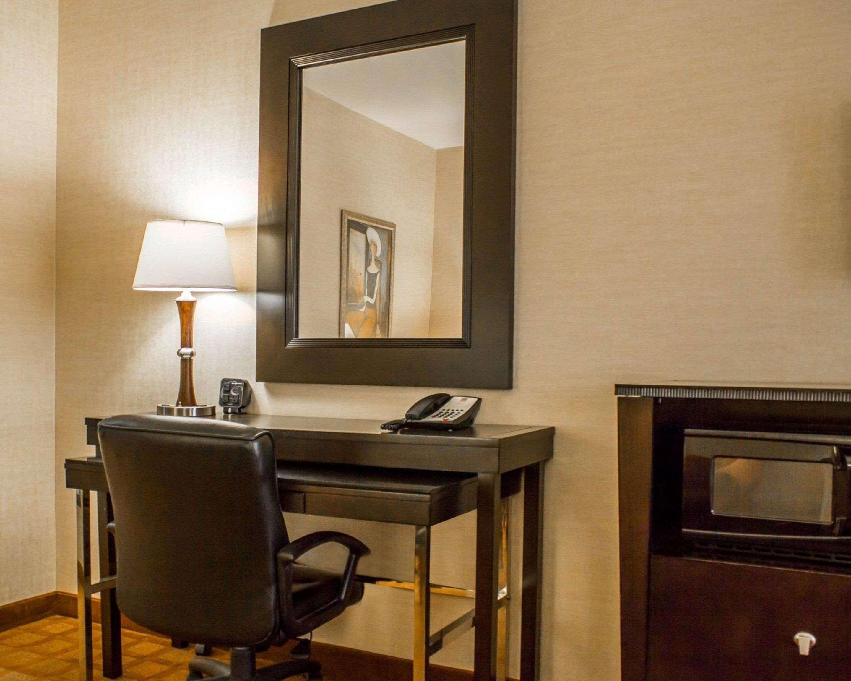 Comfort Suites Edinboro Exteriér fotografie