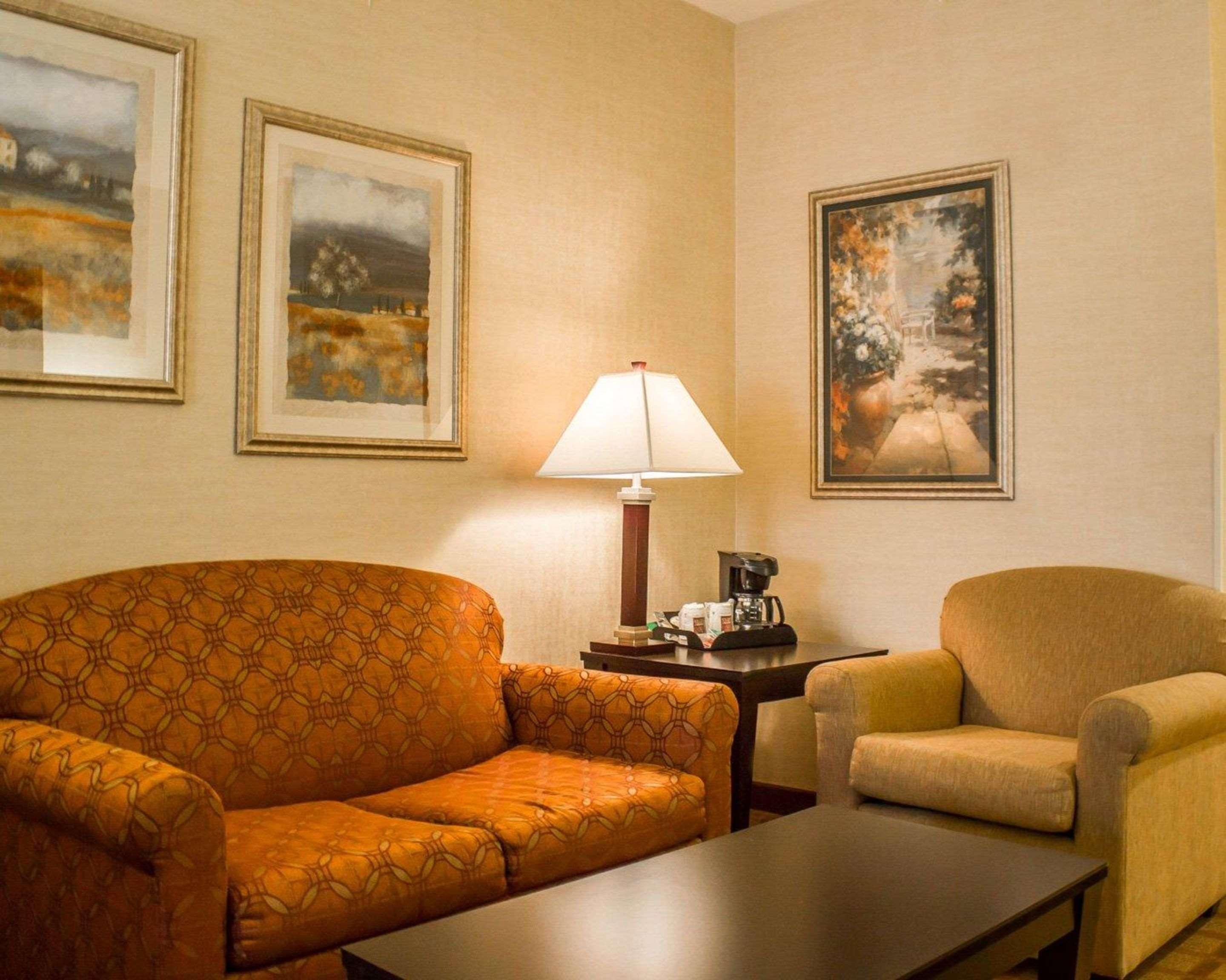 Comfort Suites Edinboro Exteriér fotografie
